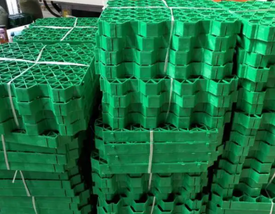 Estabilização do tráfego de veículos e pedestres com a rede de grama de plástico 10