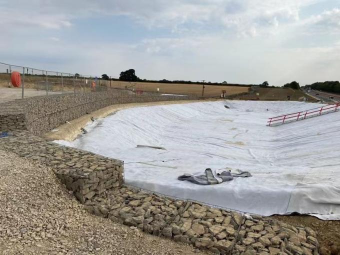 Liner de argila geossintética de alta resistência à tração com esterco de membrana de bentonita à prova d'água 20